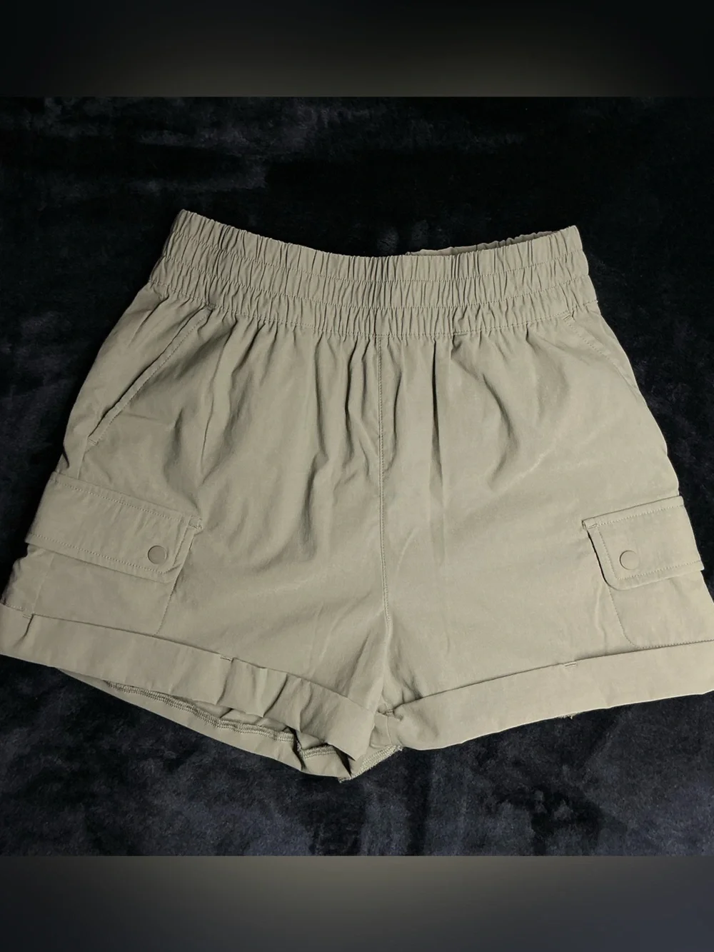 Mondetta Men's Cargo Shorts in Olive Green